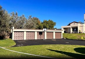 Orcutt apartment for rent - Rice Ranch Townhomes garage