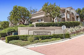 Simi Valley apartment for rent - Sorrento Villas exterior property sign