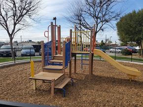 Delano apartment for rent - Sunny View playground