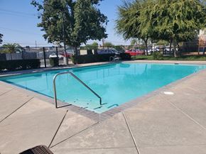 Delano apartment for rent - Sunny View swimming pool