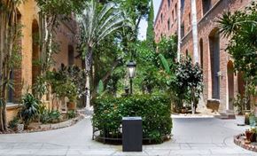 Los Angeles apartment for rent - The Villa Elaine Courtyard