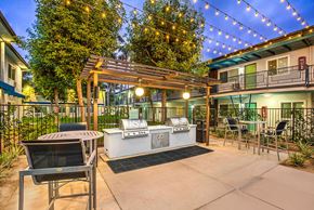Pico Rivera apartment for rent - The Island Apartments barbecue area
