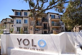 Thousand Oaks apartment for rent - Yolo Apartments Property Entry