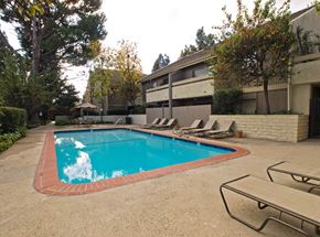 Sherman Oaks apartment for rent - Villa Sabrina Pool Left