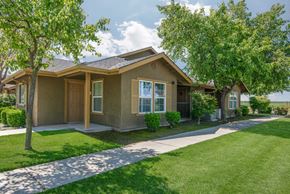 Chowchilla apartment for rent - Village at Chowchilla exterior apartment entrance