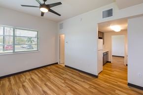 Kapolei apartment for rent - Wakea Garden Apartments living area