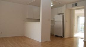 Santa Monica apartment for rent - 1422 on 7th kitchen