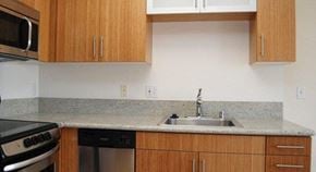 Santa Monica apartment for rent - 1423 on 6th kitchen sink