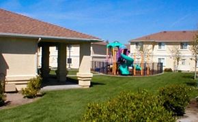Salinas apartment for rent - Salinas Bay Apartments playground