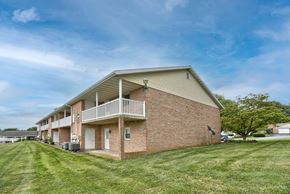 Akron apartment for rent - Side view of building