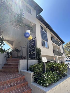 Los Angeles apartment for rent - A building with a sign that says