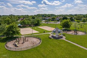 Richmond apartment for rent - The Commons Community Grounds