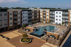 Richmond apartment for rent - Penstock Quarter Courtyard Pool