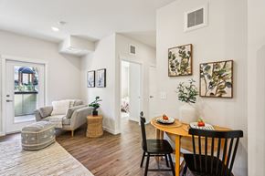 Puyallup apartment for rent - Living Room