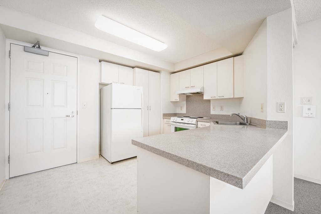 Senior Residence at Iwilei - apartments for rent in Dillingham ...