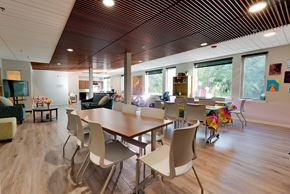 Bellevue apartment for rent - A conference room with a long table and chairs.