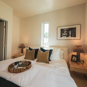 Los Angeles apartment for rent - Gorgeous Bedroom at Fedora Bliss LLC, Woodland Hills, CA, 91367