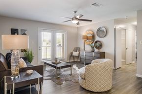 Southaven apartment for rent - Living room at The Luxe of Southaven, Southaven