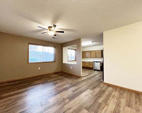 Floor plan for 2 beds, 1 bath, 825 sqft