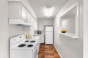 Overland Park apartment for rent - Well equipped kitchen  at Louisburg Square Apartments & Townhomes, Overland Park
