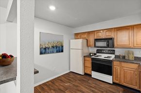 Olathe apartment for rent - Fully Equipped Kitchen at Millcreek Woods Apartment Homes, Kansas, 66061