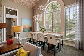 Clubhouse with wifi access & coffee bar