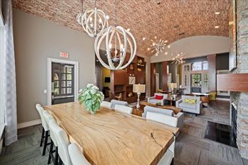 Clubhouse with wifi access & coffee bar