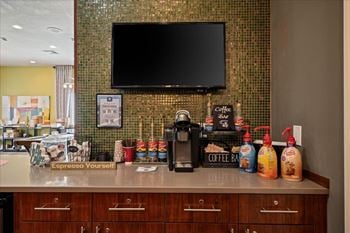 Clubhouse with wifi access & coffee bar