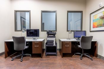 Business center at west 39th st apartments near ku med