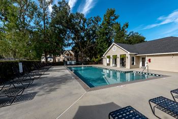 Sparkling saltwater pool w/ wifi