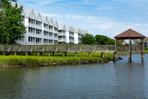 Hampton apartment for rent - Exterior of Mill Creek Landing in Newport News, VA