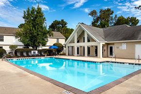 Charleston apartment for rent - Swimming Pool at The Islands in Charleston South Carolina