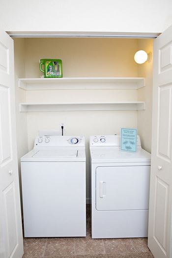 In unit washer/dryer hookup