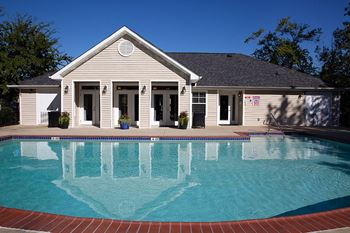 Resort-style pool with wi-fi