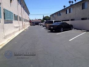 Wilmington apartment for rent - an empty parking lot with cars parked in it