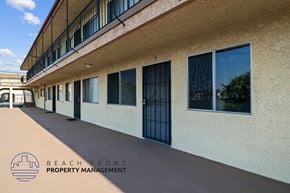 Hawthorne apartment for rent - the entrance to the beach front property management building