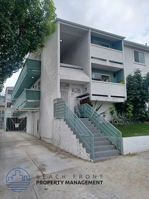 Los Angeles apartment for rent - an apartment building with stairs in front of it