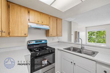 Santa Ana townhouse for rent - 1800 S. Broadway Ave.