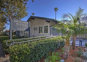 Anaheim apartment for rent - A building with a sign that says Broadway Royale 1626.