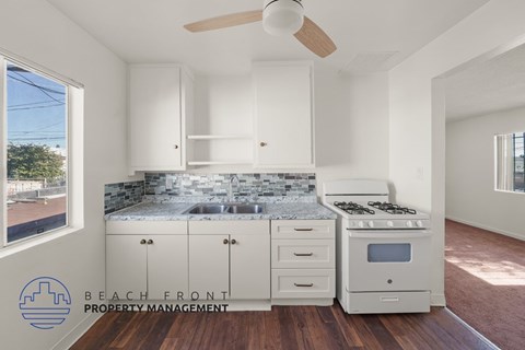 Floor plan for 2 beds, 1 bath, 609 sqft