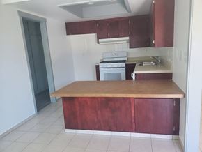 Huntington Beach apartment for rent - A kitchen with a stove and oven.