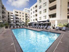 Los Angeles apartment for rent - Glimmering Pool at 1724 Highland, Los Angeles, CA, 90028