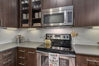 Granite and quartz countertops