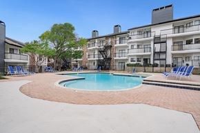 Dallas apartment for rent - the preserve at ballantyne commons apartments swimming pool and building exterior