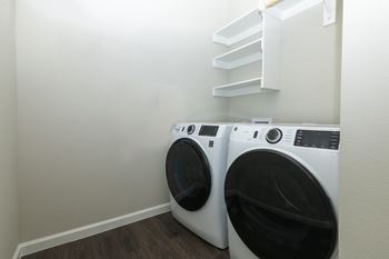 Front load washer/dryer