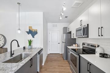 Leander apartment for rent - Hermosa Village Apartments
