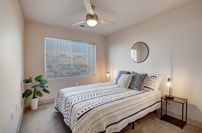 Middleton apartment for rent - a bedroom with a bed and a ceiling fan