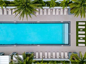 Infinity edge pool