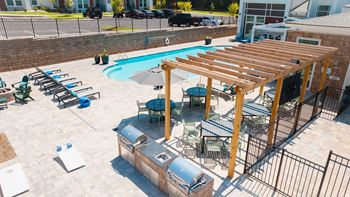 Resort-style pool & tanning deck