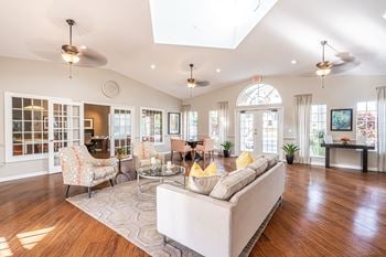Resident clubhouse with wi-fi in common areas
